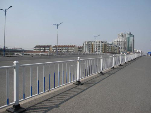 道路<a href='http://m.pdab.com.cn' target='_blank'><u>護欄</u></a>